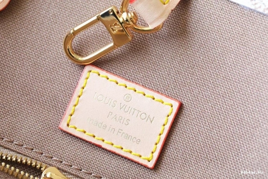 ONTHEGO LOUIS VUITTON MM 0701